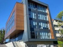 Finalisation du tout nouveau bâtiment de ABC Téléphonie & Informatique – Besançon (2021)